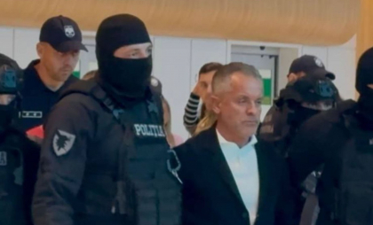 Plahotniuc se plânge din penitenciar de presiuni și lipsă de timp pentru a-și studia dosarul: „E vorba de 97 de volume, a câte 300-400 de pagini” Plahotniuc se plânge din penitenciar de presiuni și lipsă de timp pentru a-și studia dosarul: „E vorba de 97 de volume, a câte 300-400 de pagini”