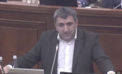 Lilian Carp, de la tribuna Parlamentului, către Ceban: „Vorbește de fuste un om care e legat de fusta lui măsa” Lilian Carp, de la tribuna Parlamentului, către Ceban: „Vorbește de fuste un om care e legat de fusta lui măsa”