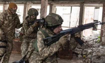 Ucraina încearcă să contracareze infiltrările, ultima tactică a trupelor ruse, care strâng cercul la Pokrovsk şi Kupiansk