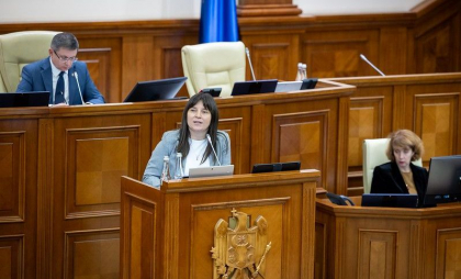Victoria Belous, discurs viral în Parlament: „Drumurile nu plouă din cer, iar unii care au primit milioane de la stat dau lecții despre economie” - VIDEO