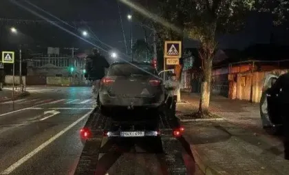 Automobil care se deplasa haotic Automobil care se deplasa haotic