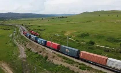 Ucraina susține că a atacat pe ruta Trans-siberiană Ucraina susține că a atacat pe ruta Trans-siberiană