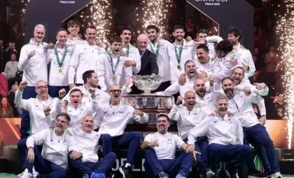 Echipa Italiei sărbătorește câștigarea Cupei Davis