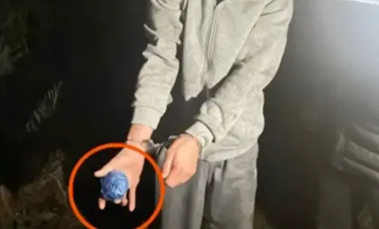 Teținut în flagrant cum droguri Teținut în flagrant cum droguri