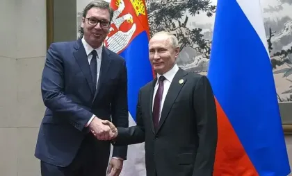 Presedintele Serbiei, Aleksandar Vucic, alaturi de Vladimir Putin