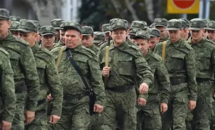 Soldați ruși în uniformă