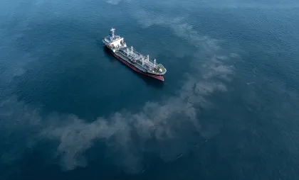 Bulgaria intervine pentru salvarea unui petrolier rus sancționat Bulgaria intervine pentru salvarea unui petrolier rus sancționat