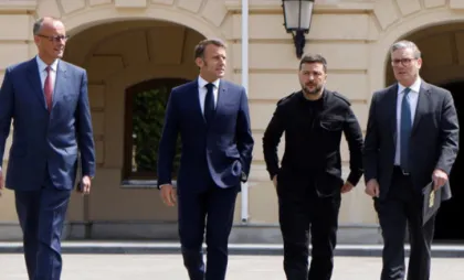 Volodimir Zelenski alături de Friedrich Merz, Emmanuel Macron și Keir Starmer Volodimir Zelenski alături de Friedrich Merz, Emmanuel Macron și Keir Starmer