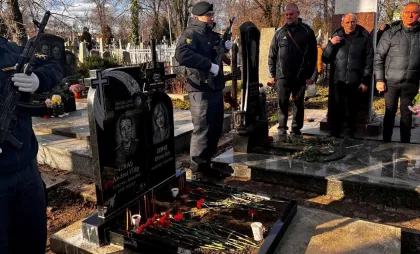 Patru polițiști omagiați Patru polițiști omagiați