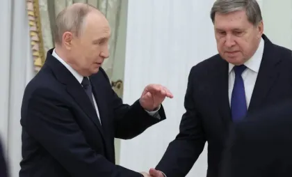 Președintele rus Vladimir Putin și Iuri Ușakov Președintele rus Vladimir Putin și Iuri Ușakov