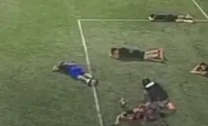 Atac pe teren de fotbal