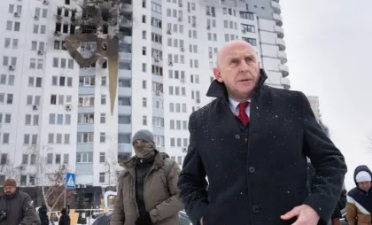 Secretarul britanic al Apărării