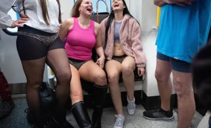 „No Trousers on Tube Ride” 
