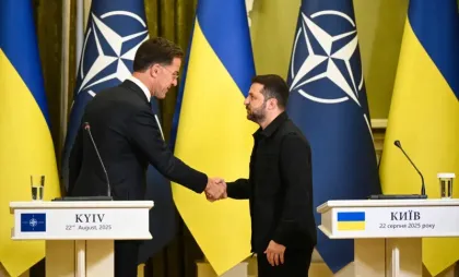 Mark Rutte și Volodimir Zelenski 