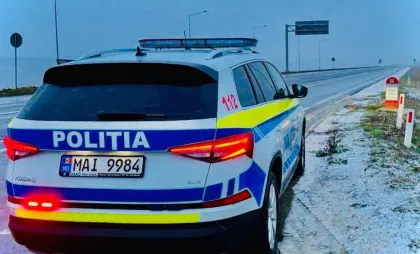 Atenție, șoferi: Se circulă în condiții de ceață în mai multe regiuni ale țării, iar drumul este alunecos. Recomandările poliției - VIDEO