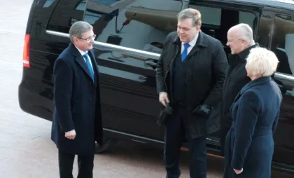 Igor Grosu întâmpină cei trei președinți