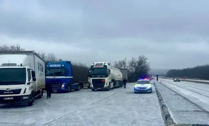 Camioanele staționează