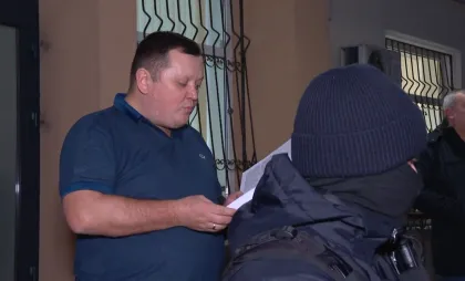 Toate cele 6 persoane reținute marți seara după ce mai mulți preoți și enoriași au intrat cu forța în biserica din Dereneu au fost eliberate. Declarațiile procurorului - VIDEO