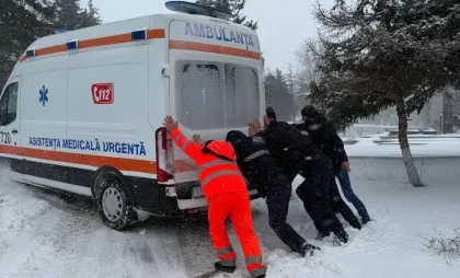 Ambulanță blocată