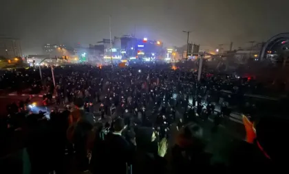 Protestatarii iranieni demonstrează în Teheran