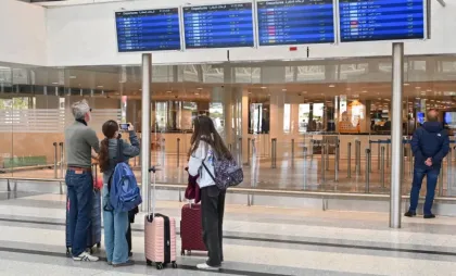 Pasageri blocați pe aeroport Pasageri blocați pe aeroport