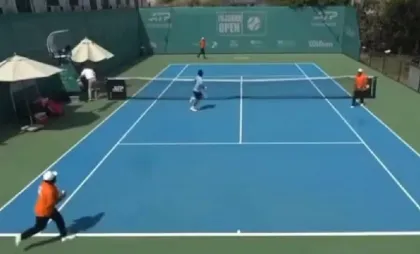 Jucătorii fugi de pe teren Jucătorii fugi de pe teren