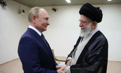 Vladimit Putin și fostul ayatollah suprem Ali Khamenei la Teheran Vladimit Putin și fostul ayatollah suprem Ali Khamenei la Teheran