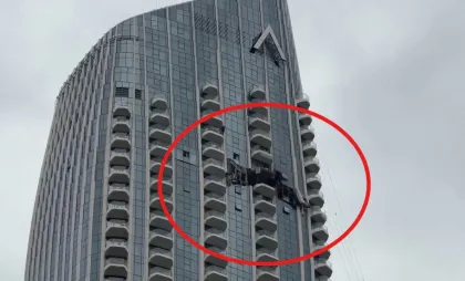 Bloc din Dubai lovit de o dronă iraniană