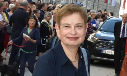 Strănepoata lui Nikita Hrușciov Strănepoata lui Nikita Hrușciov