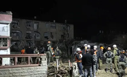 Clădire avariată după atacul din Dimona