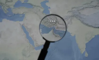 Poziționarea geografică a strâmtorii Ormuz