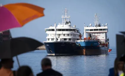 Nava de lux MV Hondius