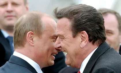 Vladimir Putin și Gerhard Schroeder Vladimir Putin și Gerhard Schroeder