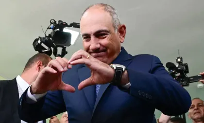 Nikol Pașinian Nikol Pașinian