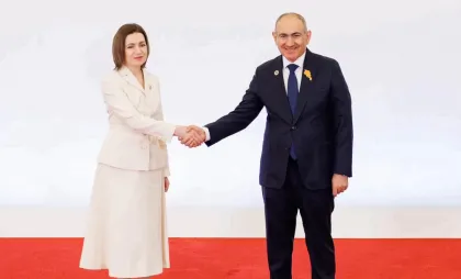 Maia Sandu și Nikol Pașinian