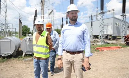 Dorin Junghietu pe șantierul Stației electrice de la Chișinău Dorin Junghietu pe șantierul Stației electrice de la Chișinău