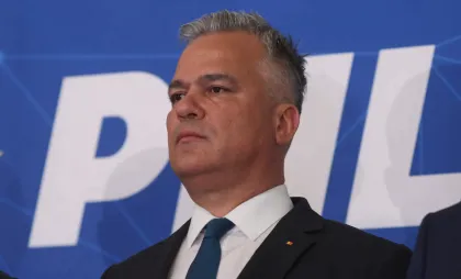 Adrian Veștea Adrian Veștea