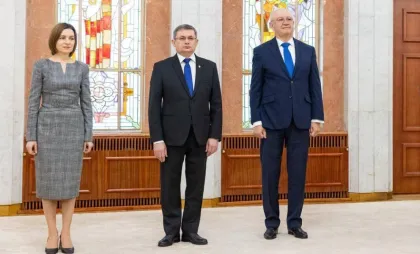 Sandu, Grosu și Munteanu