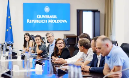 Discuții la guvern