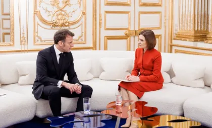 Emmanuel Macron și Maia Sandu 