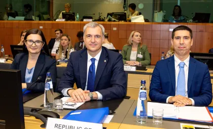 Mihai Popșoi, Cristina Gherasimov și Eugeniu Osmochescu