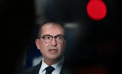 Ministrul de interne german Alexander Dobrindt pe aeroportul din Leipzig Ministrul de interne german Alexander Dobrindt pe aeroportul din Leipzig