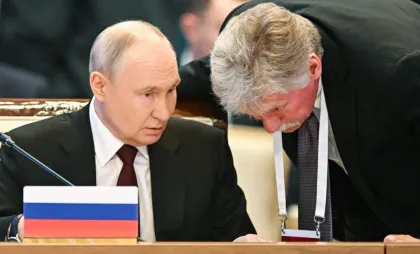 Vladimir Putin și Dmitri Peskov Vladimir Putin și Dmitri Peskov
