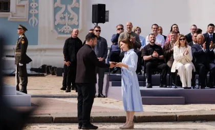 Volodimir Zelenski și Maia Sandu Volodimir Zelenski și Maia Sandu