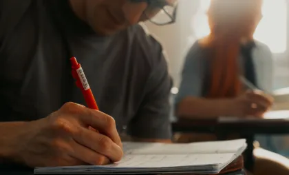 Burse mai mari pentru studenți din această toamnă. Ce sume vor primi cei de la licență și cine va beneficia de cele mai mari majorări