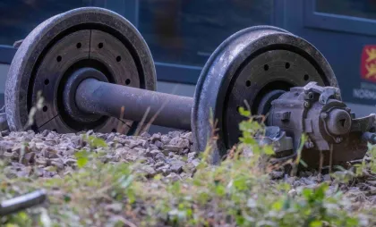 Materiale amplasate intenționat pe șine Materiale amplasate intenționat pe șine