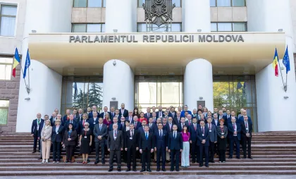 Oficiali europeni