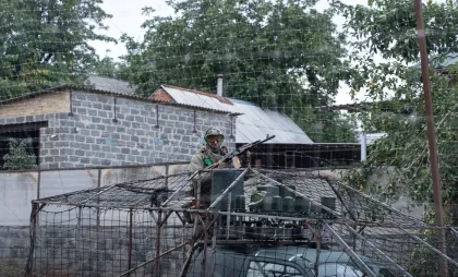 Soldat ucrainean în Sloviansk Soldat ucrainean în Sloviansk