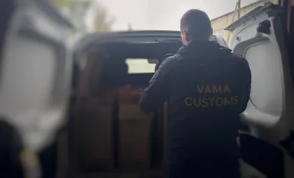 Contrabandă cu țigarete Contrabandă cu țigarete