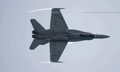 F-18 F-18